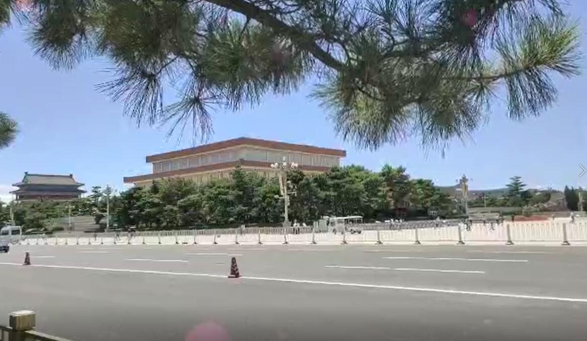 老红军战士周明街受集团董事长魏建辉邀请到岳阳游览